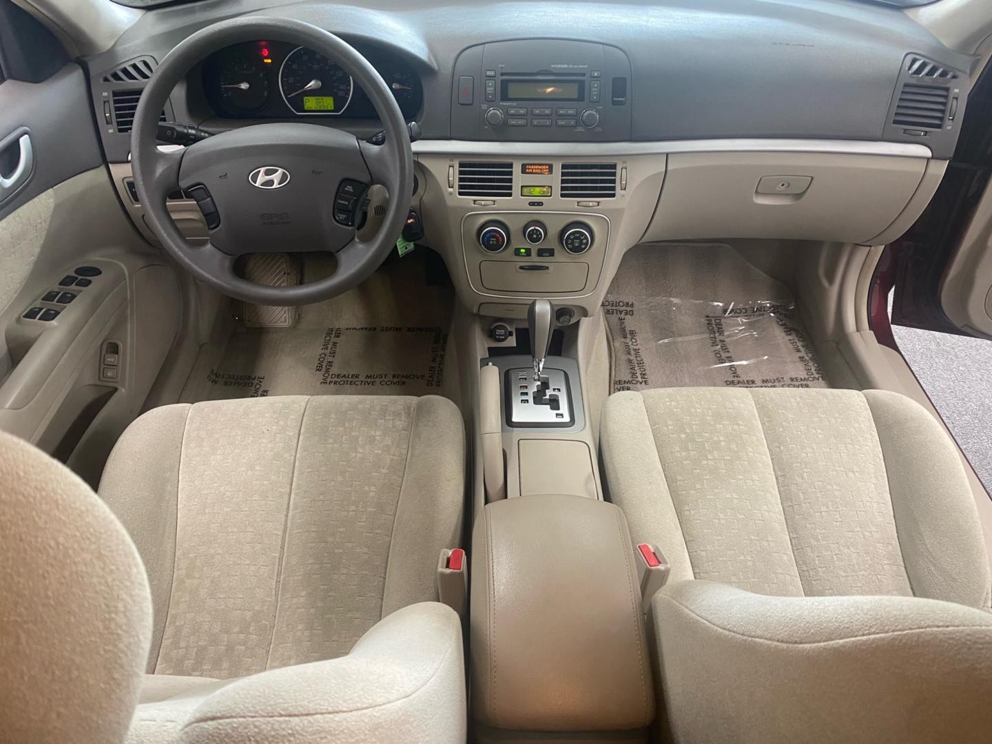 2007 RED /tan Hyundai Sonata (5NPET46C07H) , located at 533 S West End Blvd., Quakertown, PA, 18951, (877) 257-4995, 40.343994, -75.303604 - INCLUDED IN THE SALE PRICE OF EVERY VEHICLE: 48 Hour Money Back Guarantee 6 Month - 6,000 Mile Warranty Brand New PA State Inspection & Emission $10 Oil Changes for the Life of the Loan Complete CARFAX - Photo#6